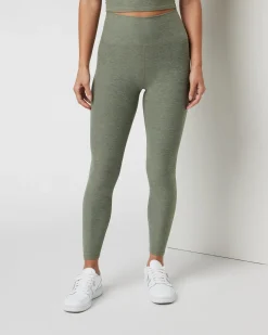 Clean Elevation Legging-Short