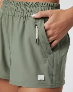 Dash Short