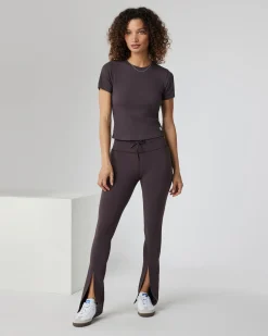 Pose Fitted Tee