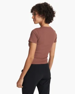 Pose Fitted Tee