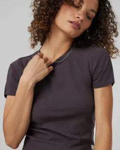 Pose Fitted Tee