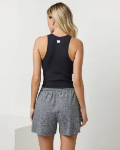 Pose Plyo Tank