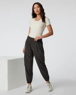 Short Sleeve Pose Bodysuit