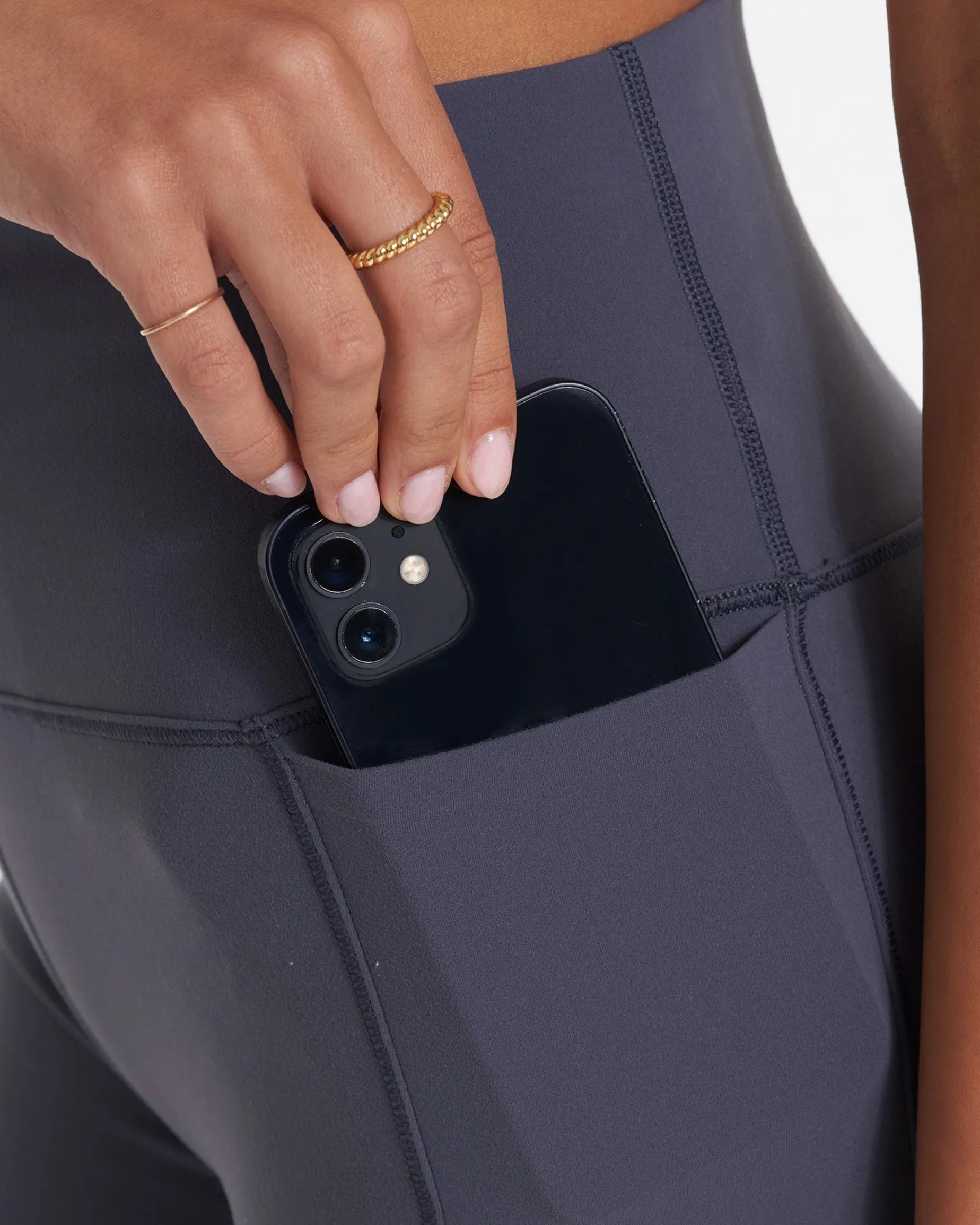Studio Pocket Short