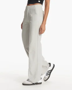 Womens Meta Wideleg